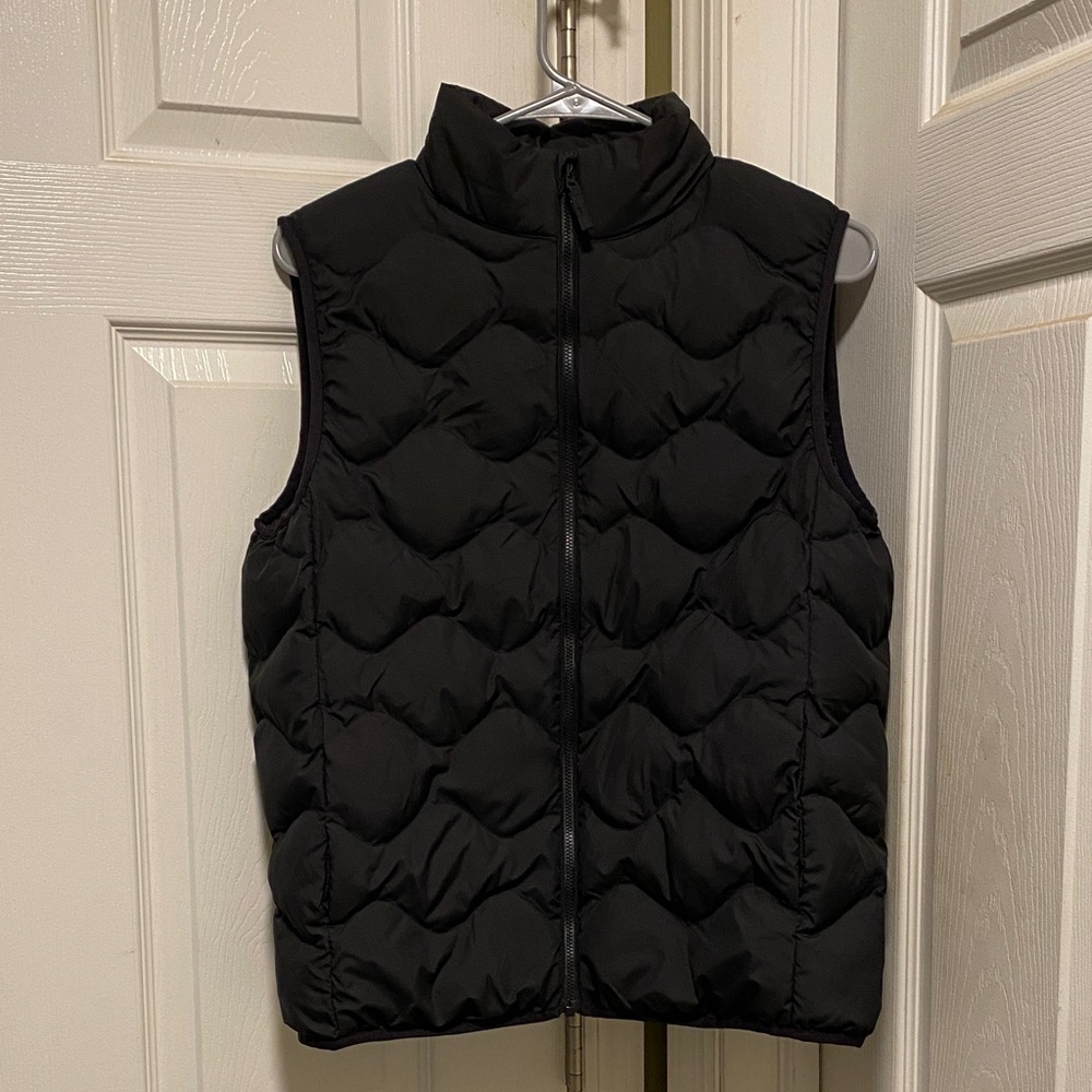 Kids Unisex UNIQLO Black Puffer Vest Size 13